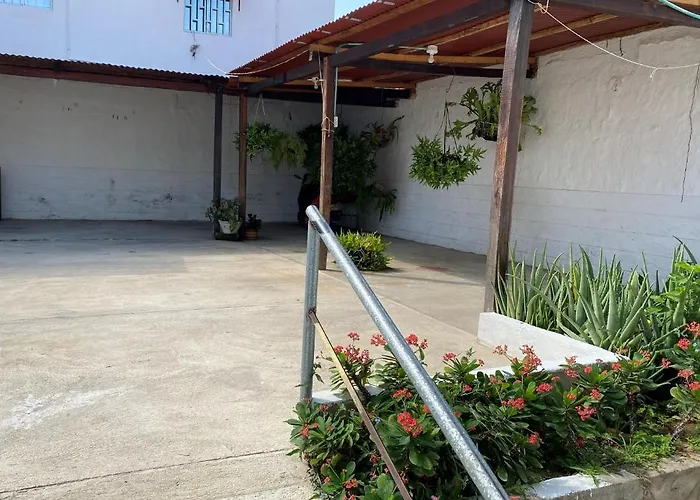 Cactus City Hostel Confort